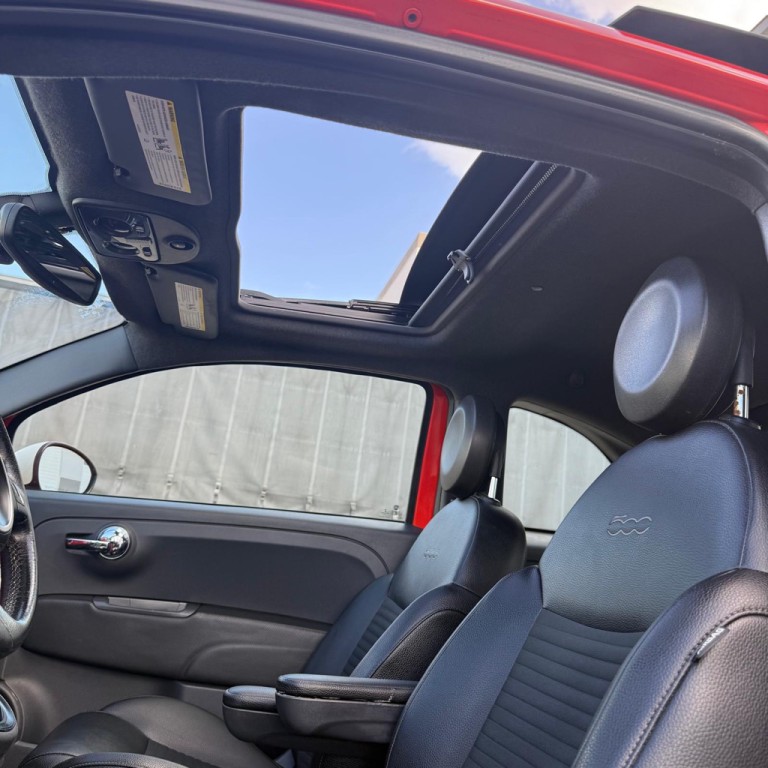 2016 FIAT 500 Image 10