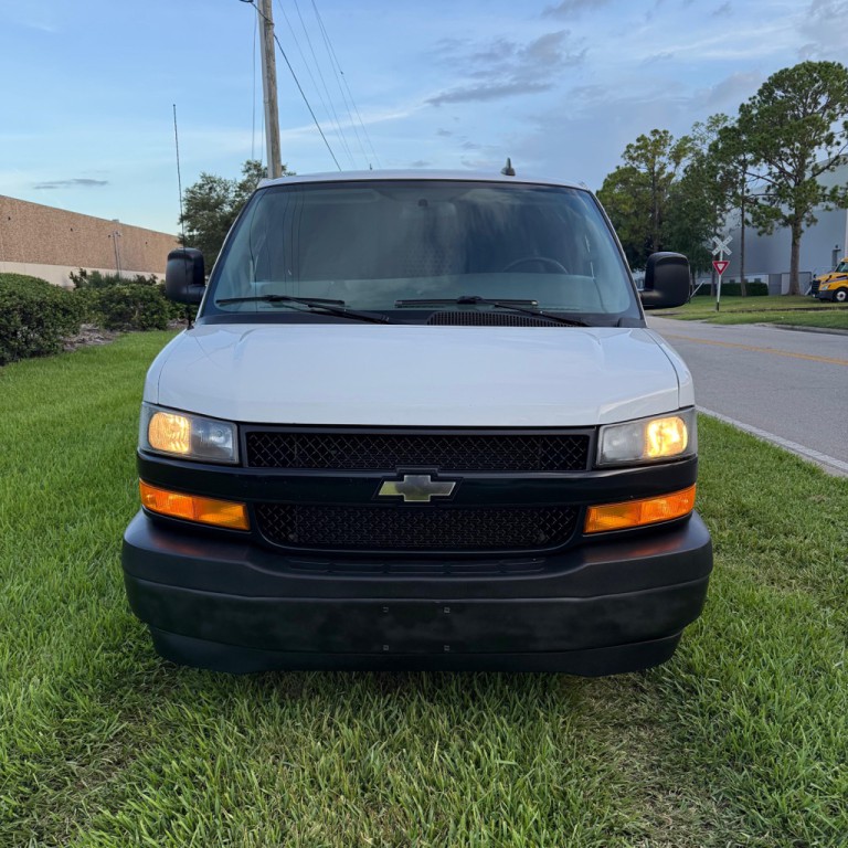 2019 Chevrolet Express Image 2