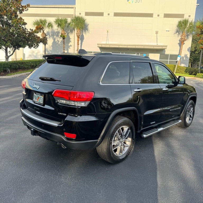 2017 Jeep Grand Cherokee Image 4