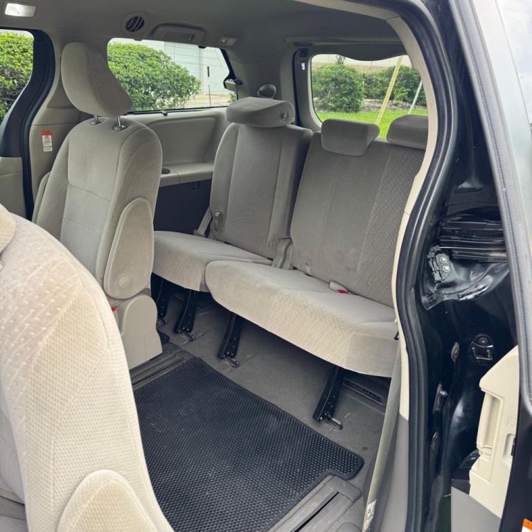 2020 Toyota Sienna Image 13
