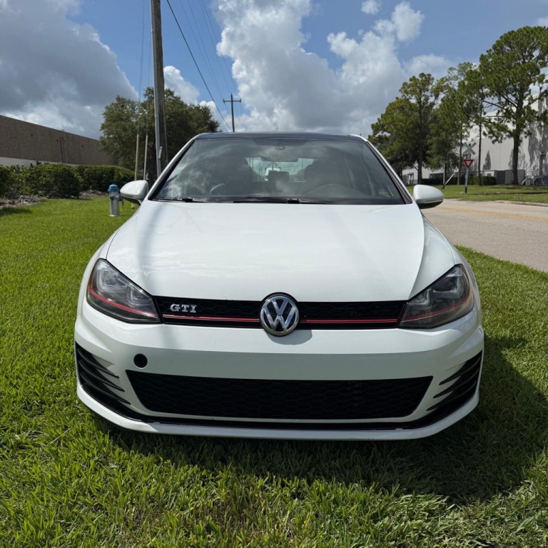2015 Volkswagen GTI Image 2