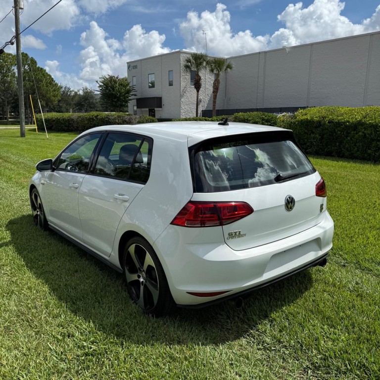 2015 Volkswagen GTI Image 6