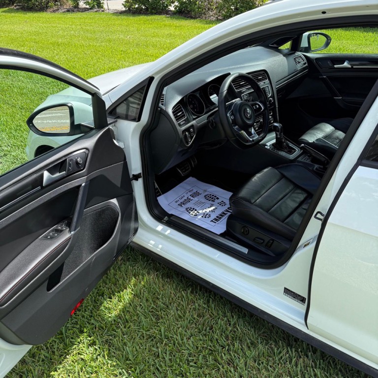2015 Volkswagen GTI Image 9