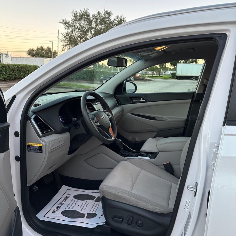 2016 Hyundai Tucson Image 8