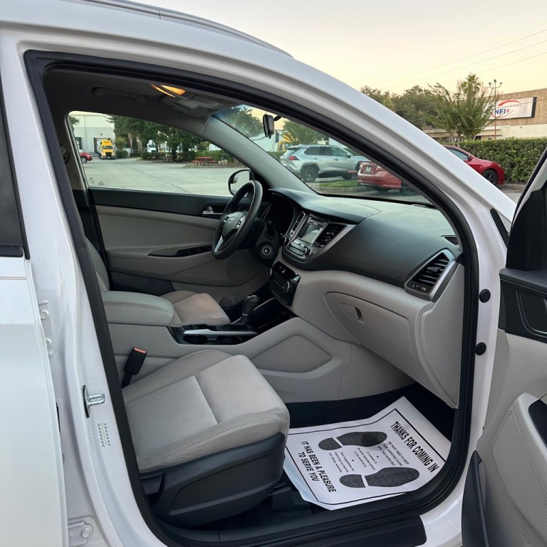 2016 Hyundai Tucson Image 9