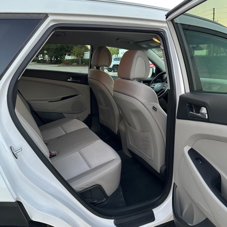 2016 Hyundai Tucson Image 11