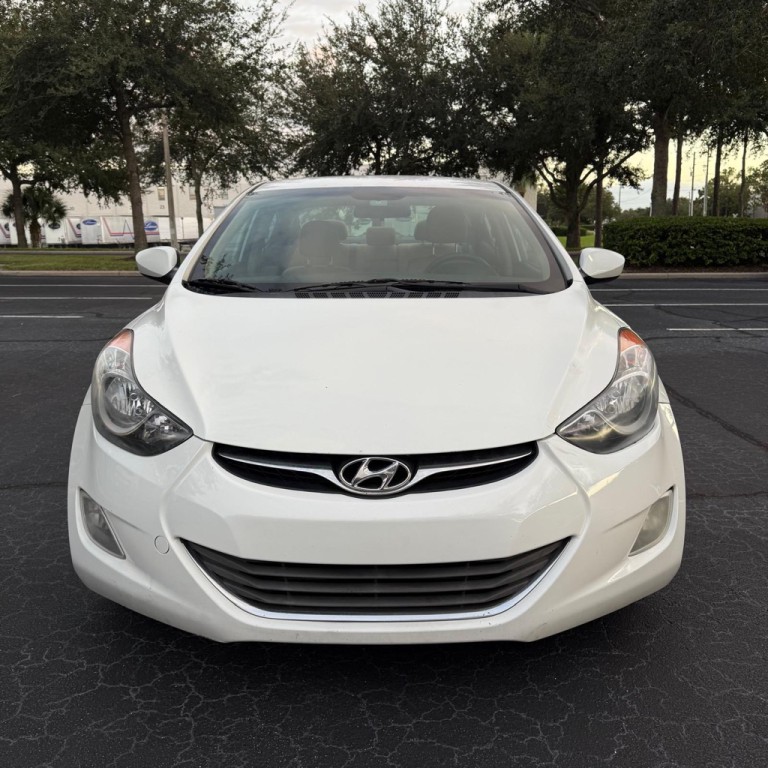 2013 Hyundai Elantra Image 2