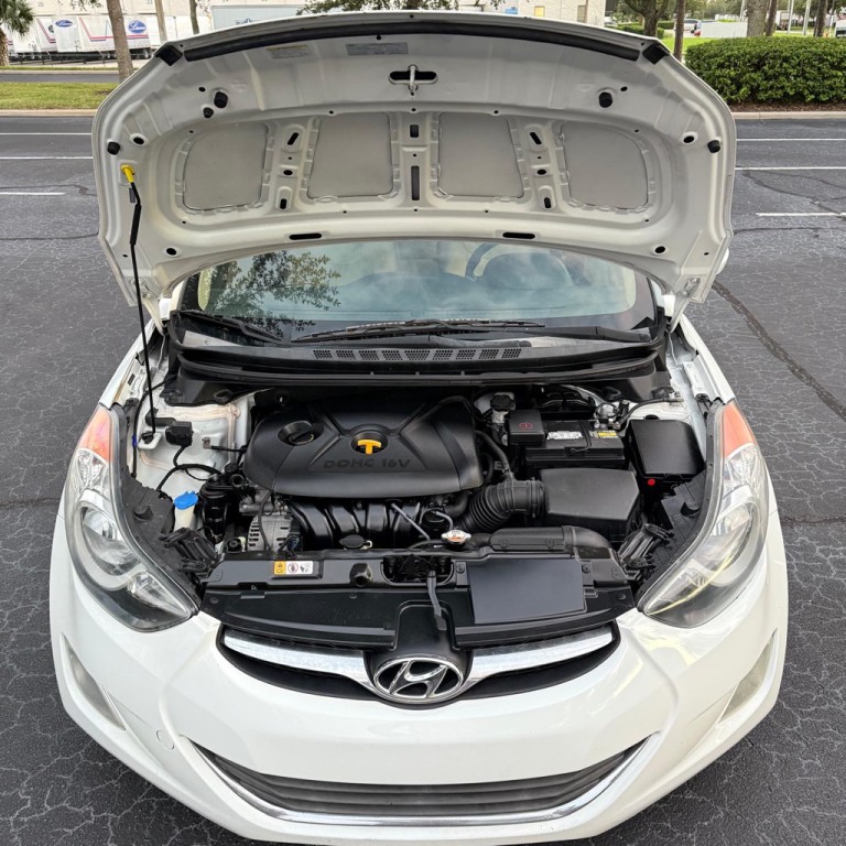 2013 Hyundai Elantra Image 12