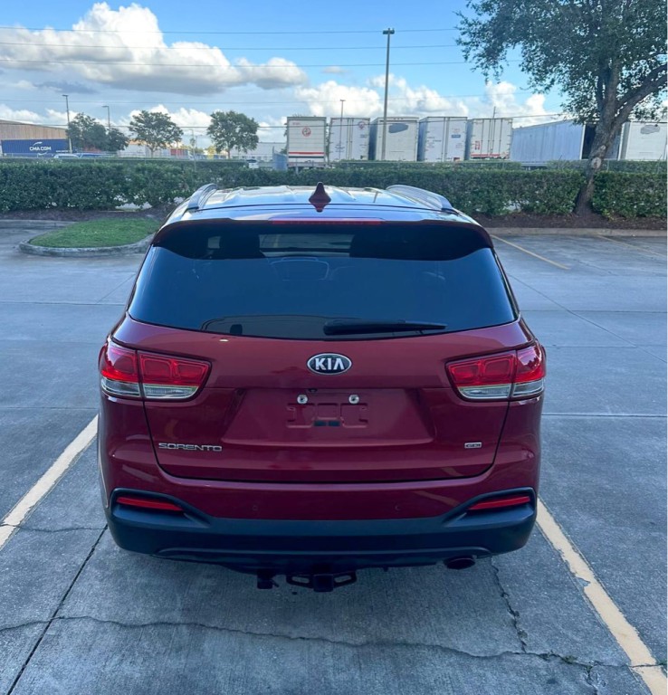 2018 Kia Sorento Image 2