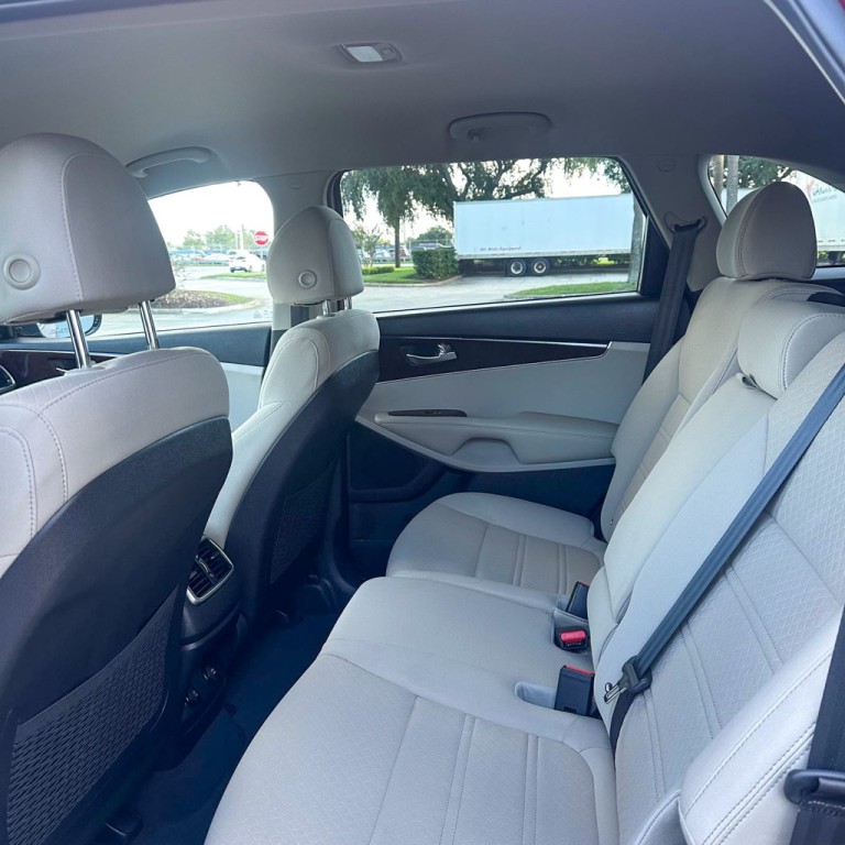 2018 Kia Sorento Image 14