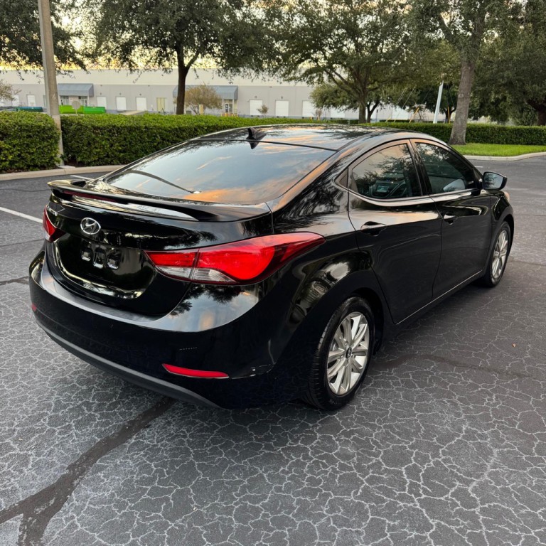 2015 Hyundai Elantra Image 4