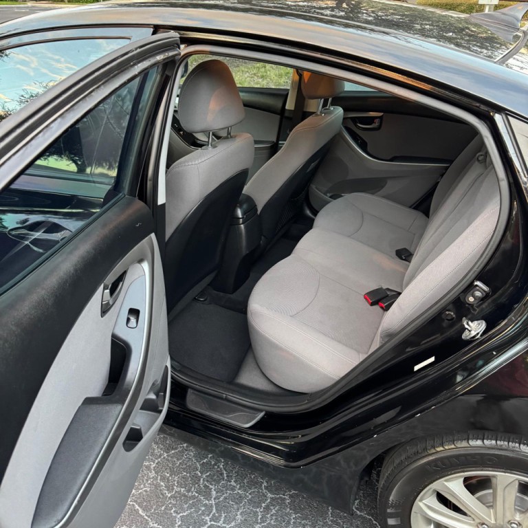 2015 Hyundai Elantra Image 10