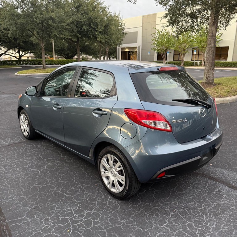 2014 Mazda Mazda2 Image 6
