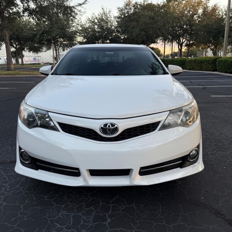 2014 Toyota Camry Image 5