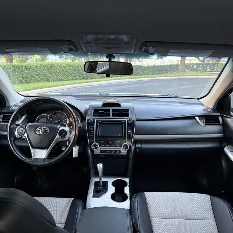 2014 Toyota Camry Image 7
