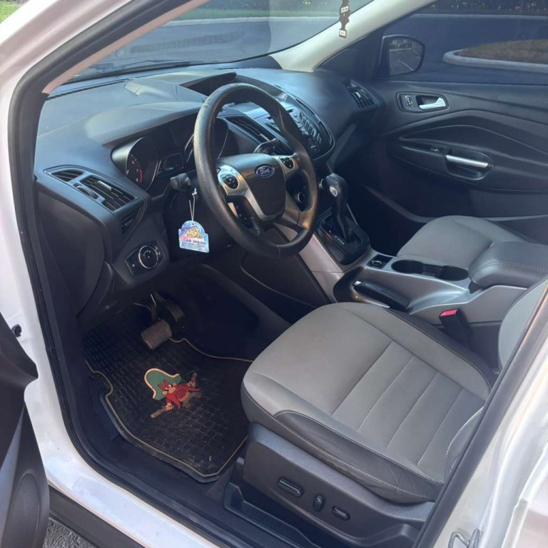 2015 Ford Escape Image 9