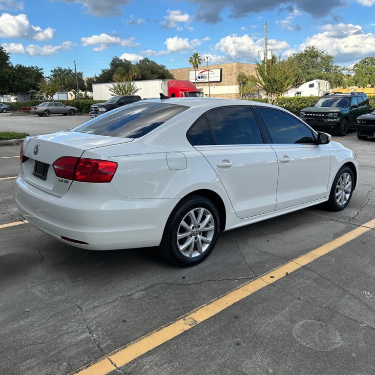 2013 Volkswagen Jetta Image 4