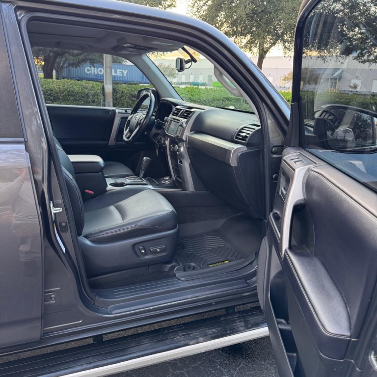 2018 Toyota 4Runner Image 8