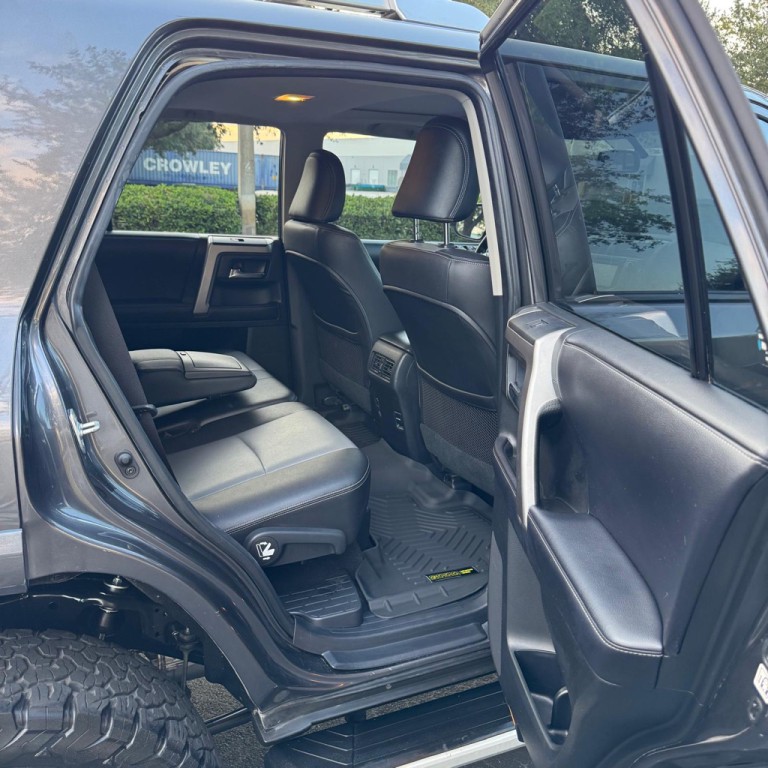 2018 Toyota 4Runner Image 10