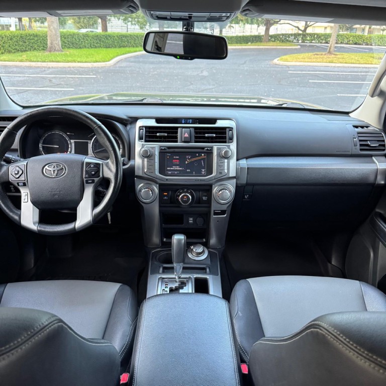 2018 Toyota 4Runner Image 12
