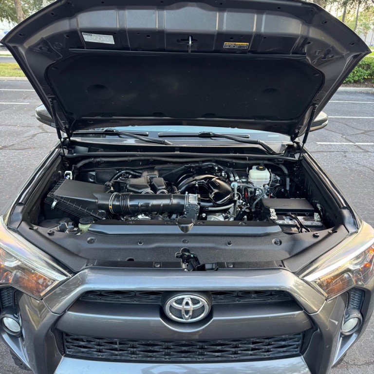 2018 Toyota 4Runner Image 17
