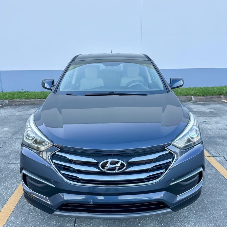 2018 Hyundai Santa Fe Sport Image 2