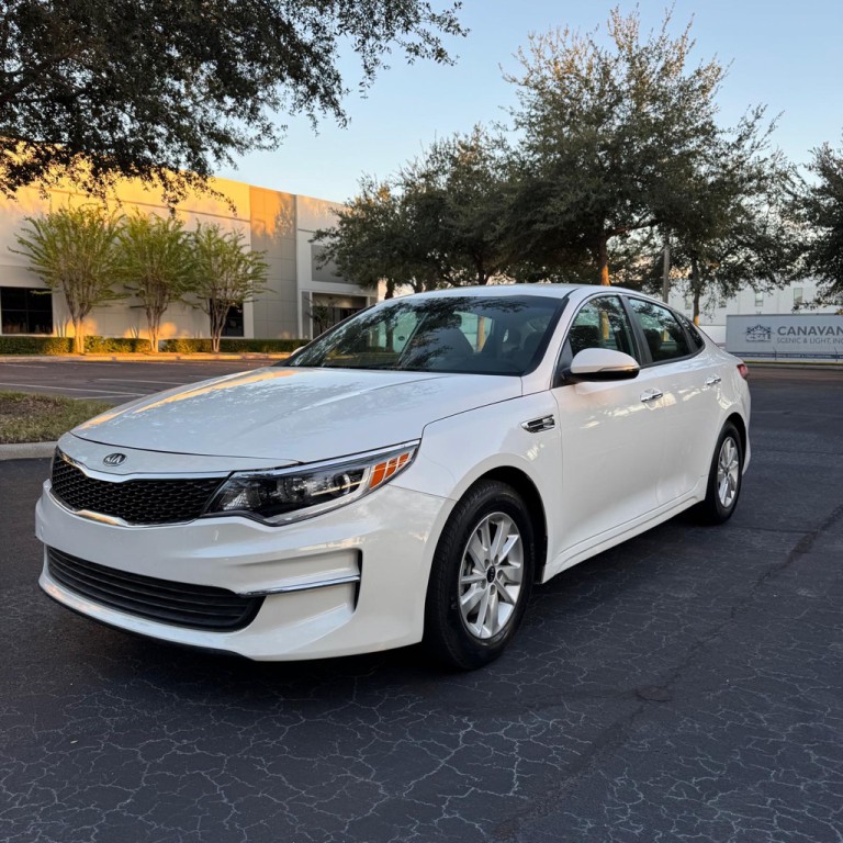 2018 Kia Optima Image 1