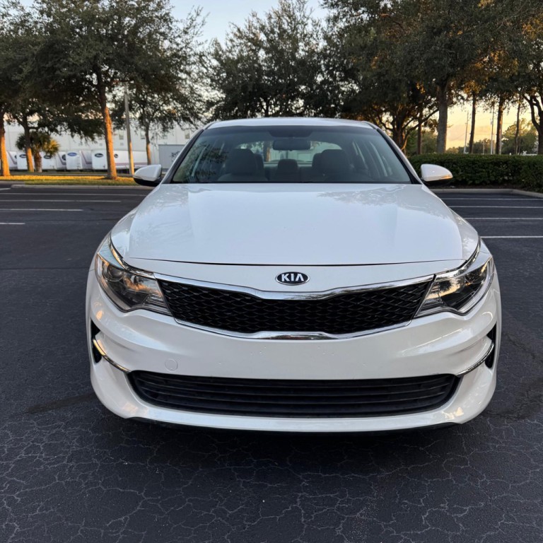 2018 Kia Optima Image 2