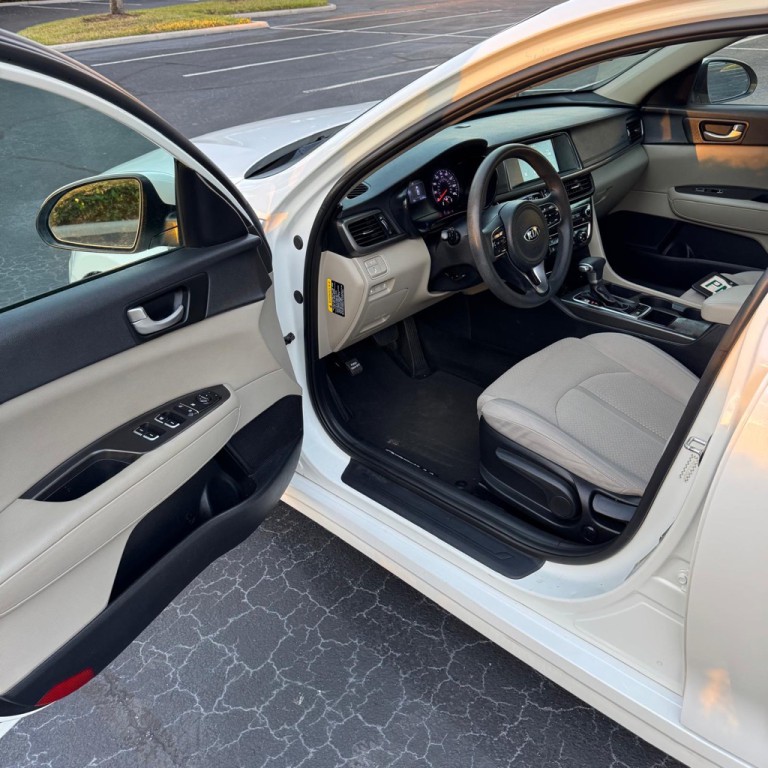 2018 Kia Optima Image 7