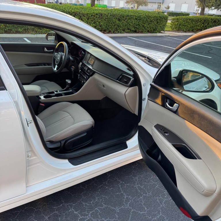 2018 Kia Optima Image 8