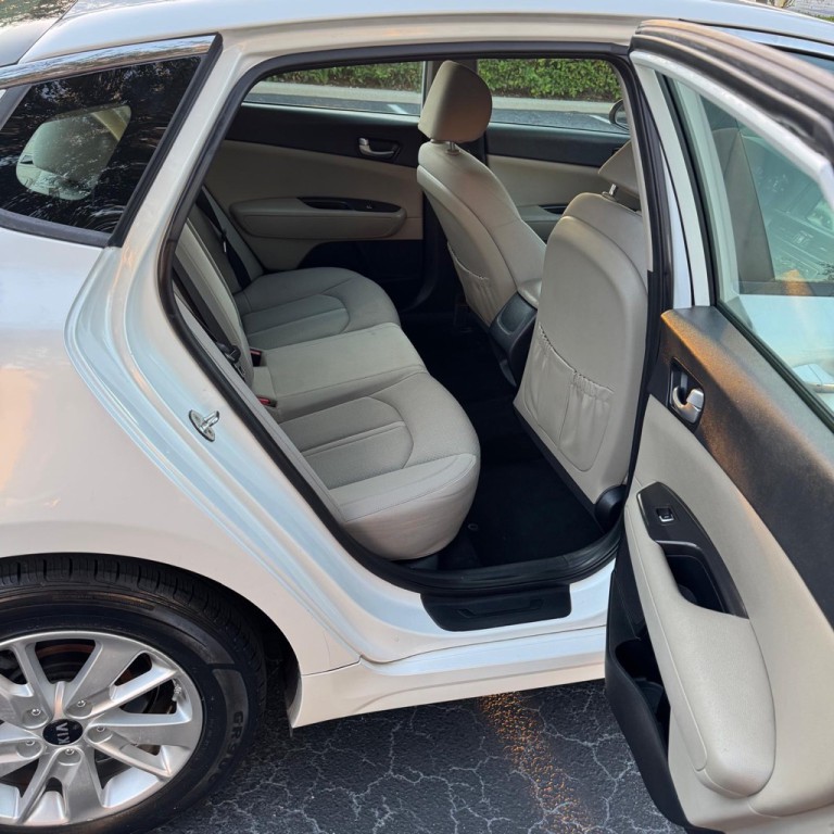 2018 Kia Optima Image 10