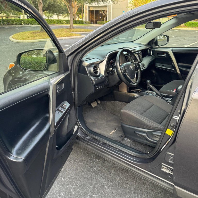 2018 Toyota Rav4 Image 7