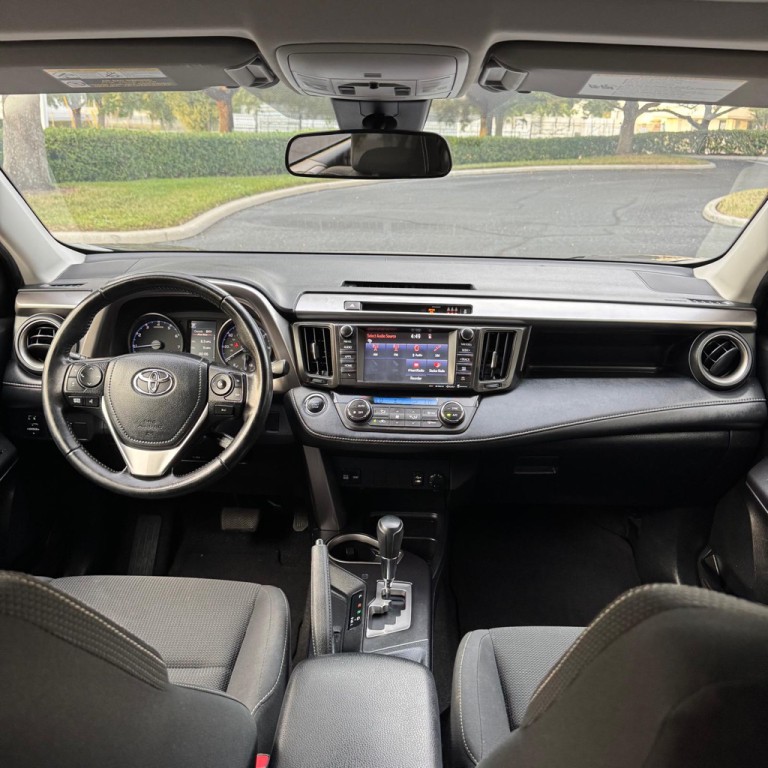 2018 Toyota Rav4 Image 11