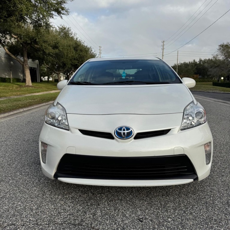 2012 Toyota Prius Image 2