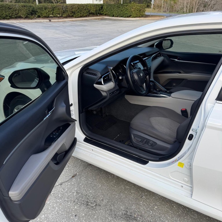 2018 Toyota Camry Image 7