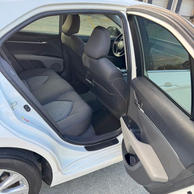 2018 Toyota Camry Image 10