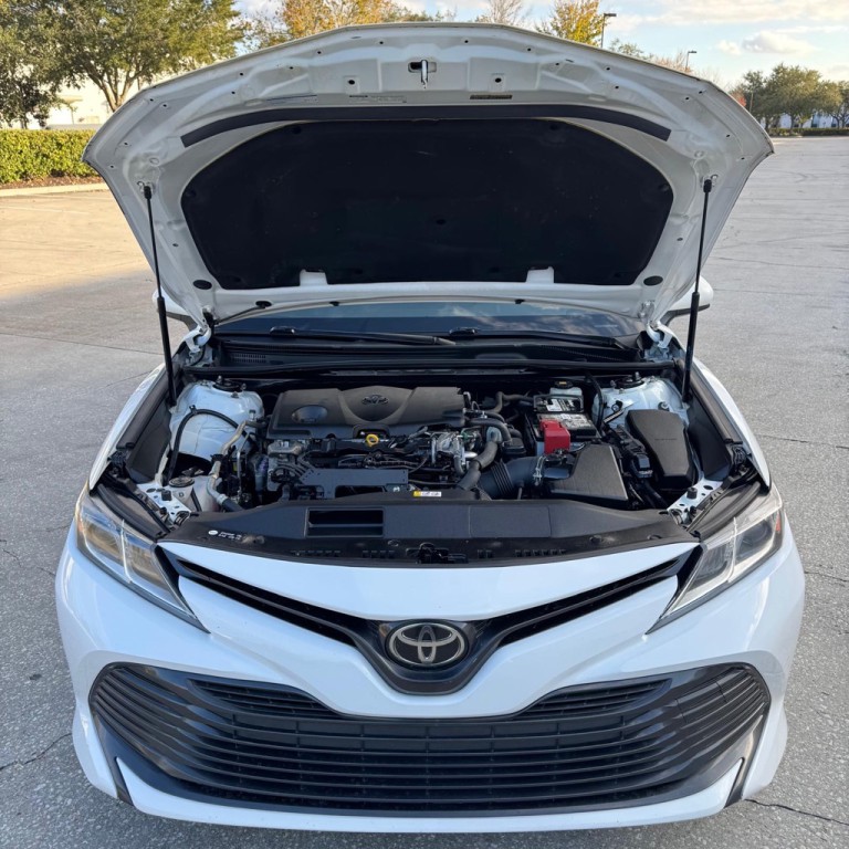 2018 Toyota Camry Image 12