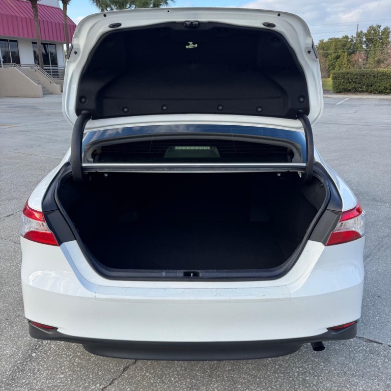 2018 Toyota Camry Image 13