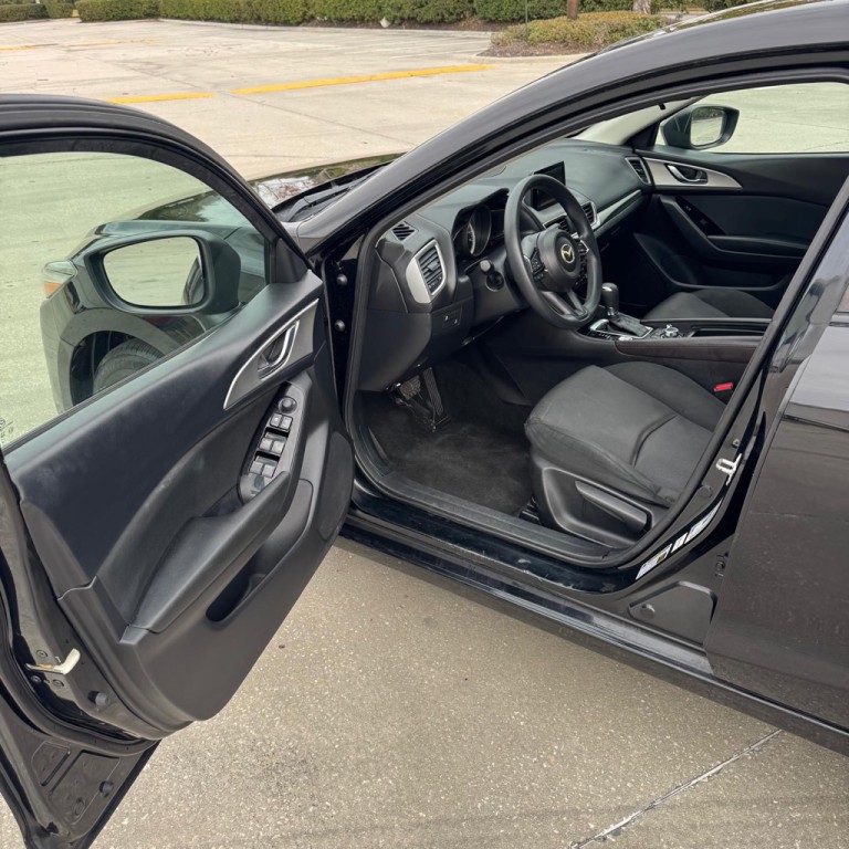 2018 Mazda Mazda3 Image 8