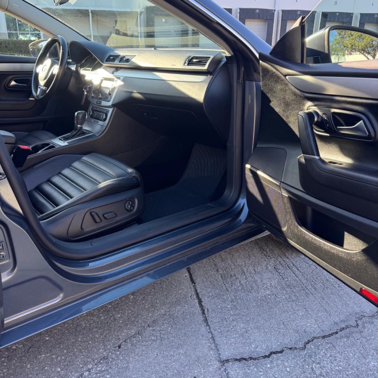 2012 Volkswagen CC Image 9