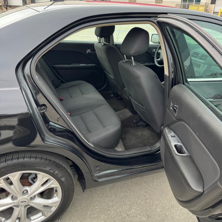 2012 Ford Fusion Image 10