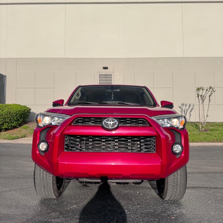 2016 Toyota 4Runner Image 2