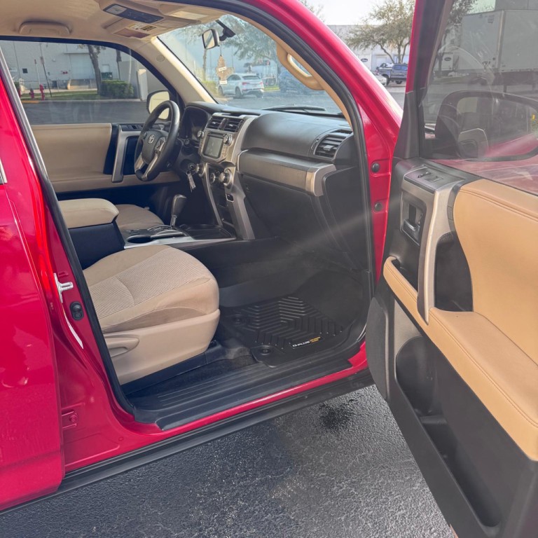 2016 Toyota 4Runner Image 8