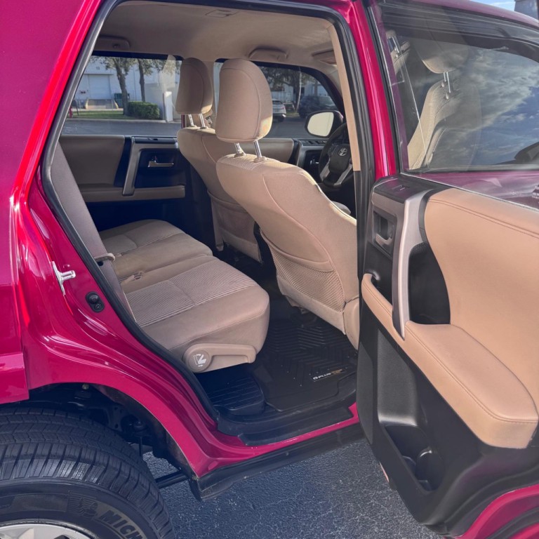 2016 Toyota 4Runner Image 10