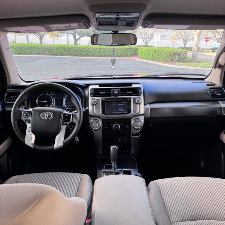 2016 Toyota 4Runner Image 11