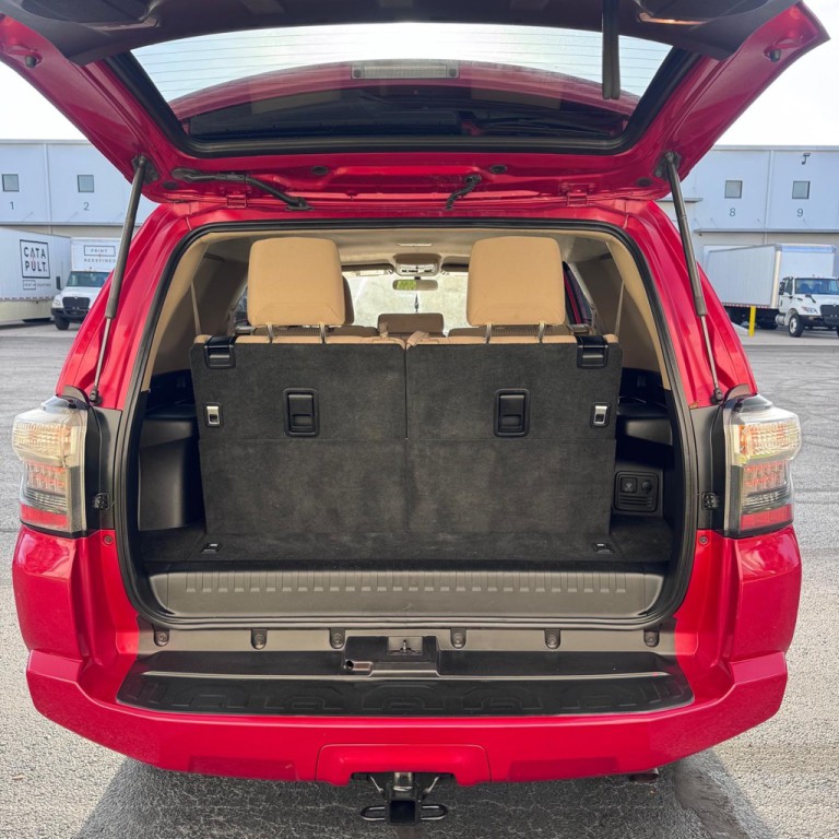 2016 Toyota 4Runner Image 14