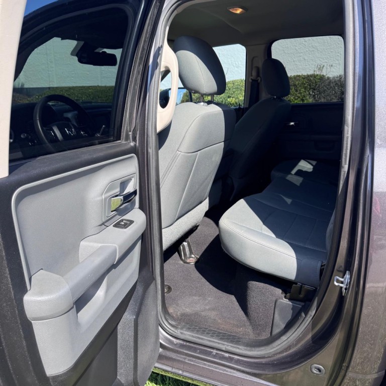 2015 RAM 1500 Image 9