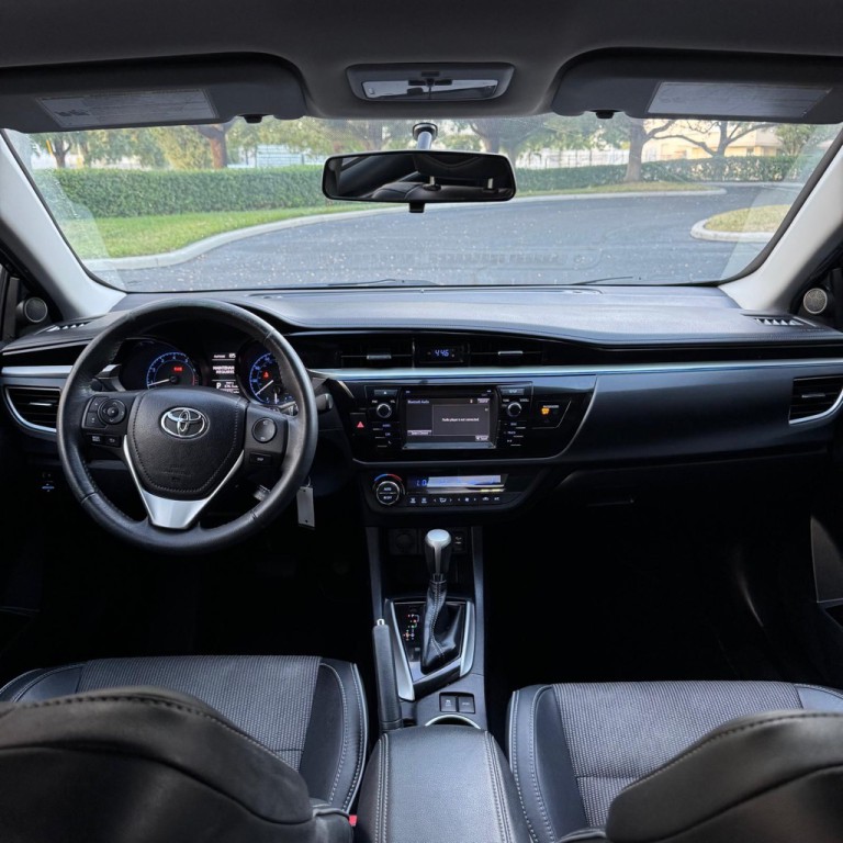 2016 Toyota Corolla Image 11