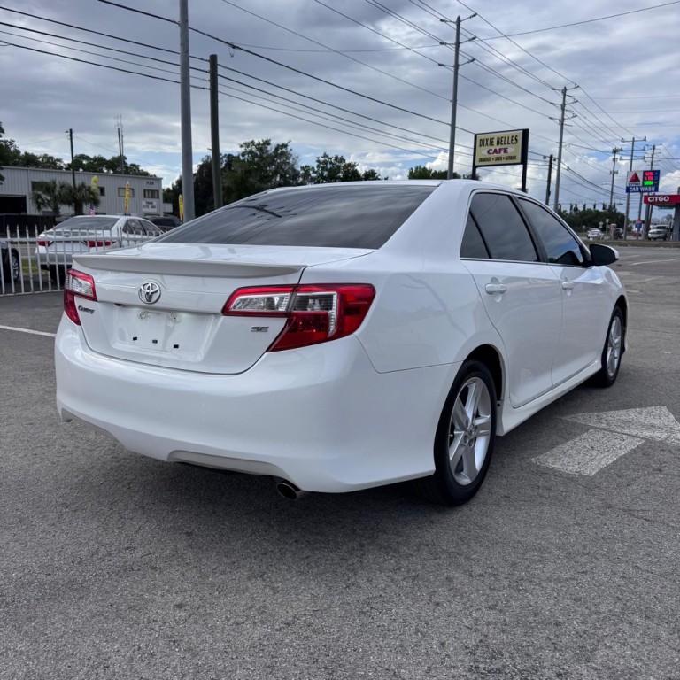 2014 Toyota Camry Image 4
