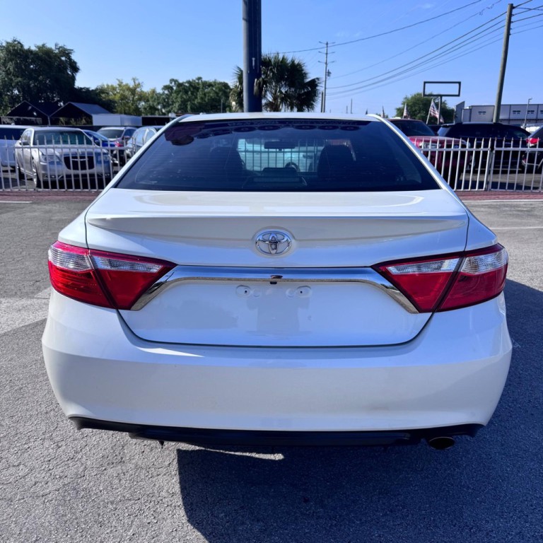 2016 Toyota Camry Image 5